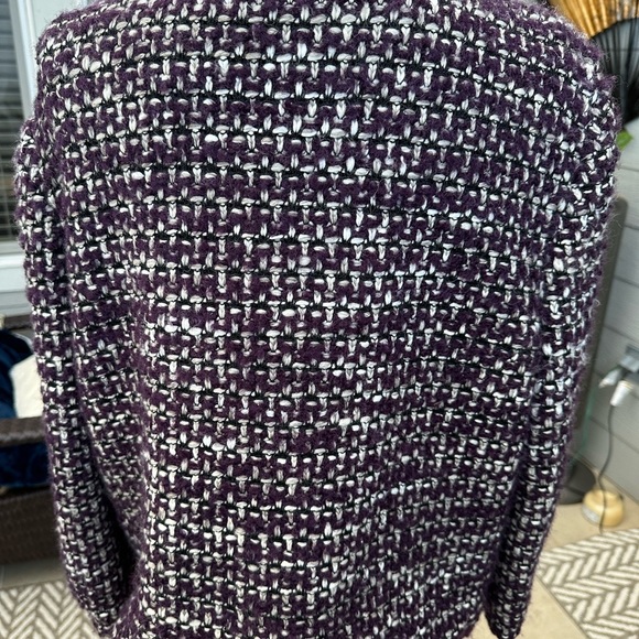 Beautiful jacket - Picture 3 of 5